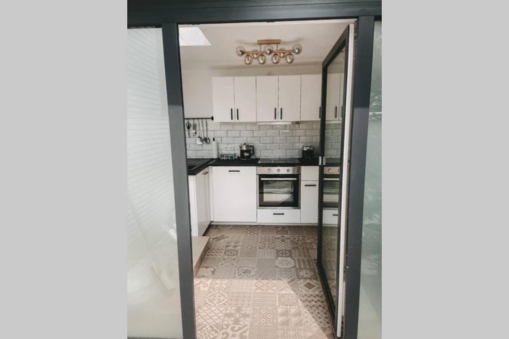 Wunderschoene Sanierte Wohnung Vor Den Toren Koelns 外观 照片